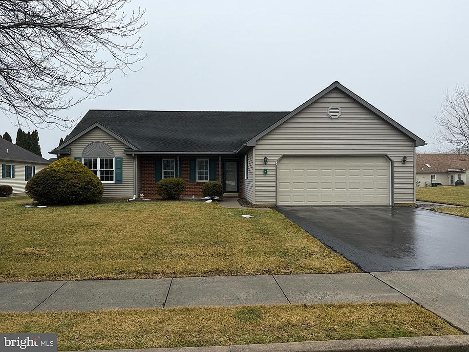 1st image of 4 Rosemont Dr