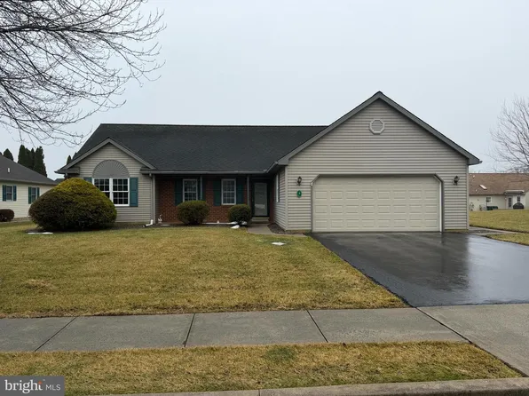 4 Rosemont Dr, Myerstown, PA 17067