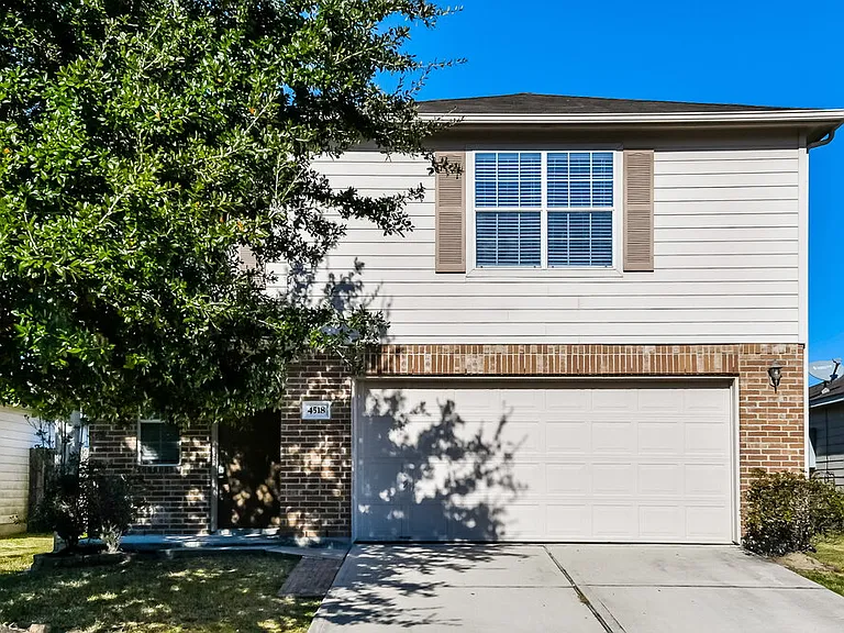 4518 Nueces River Loop — Photo 1