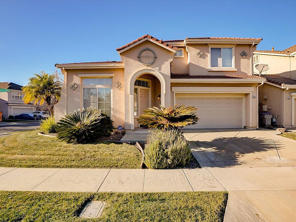 1st image of 489 Bella Calais Way