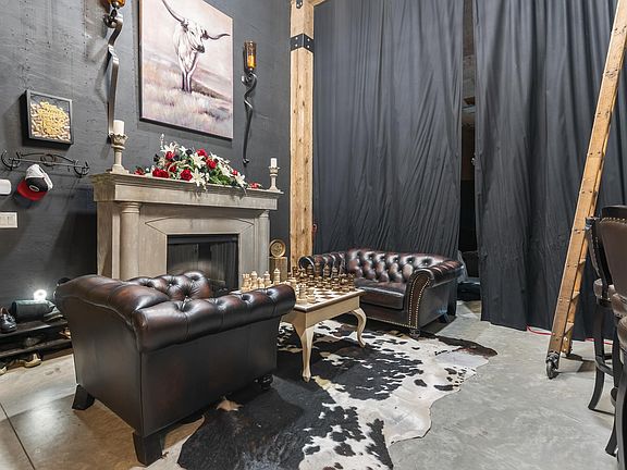 3rd image of 201 McCallum Rd