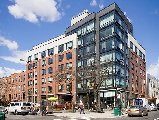 Rented by Triumph Property Group | media 9