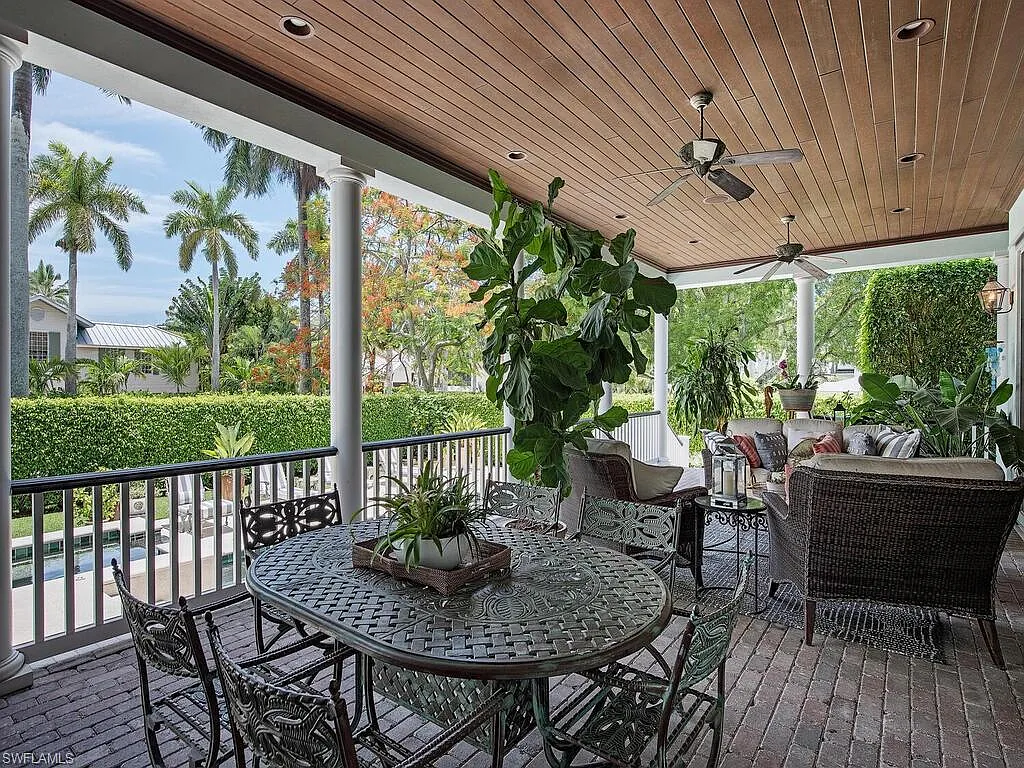 4 bed, 4.5 bath, 4110 sqft, $60,000 — Photo 4