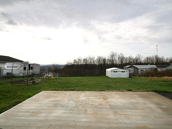5th image of 4941 Grafton Rd