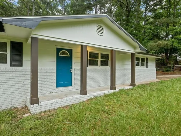 2091 Chestnut Log Dr, Lithia Springs, GA 30122