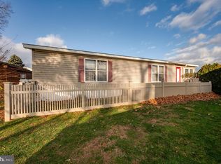 217 Knollwood Ln, Reading, PA 19606