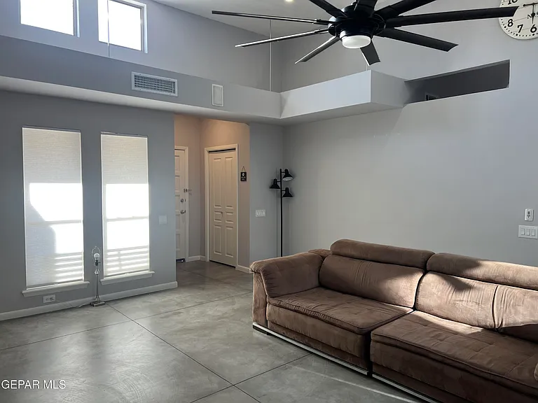 5656 Burning Tree Dr — Photo 21