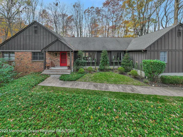 4 Ridge Court, Holmdel, NJ 07733