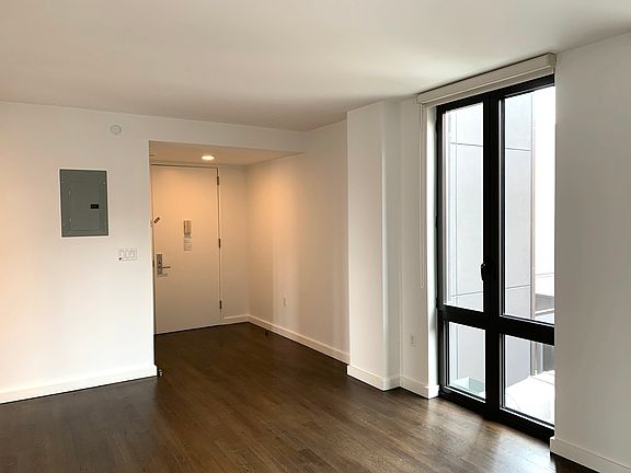 4th image of 37-40 27th St #3E