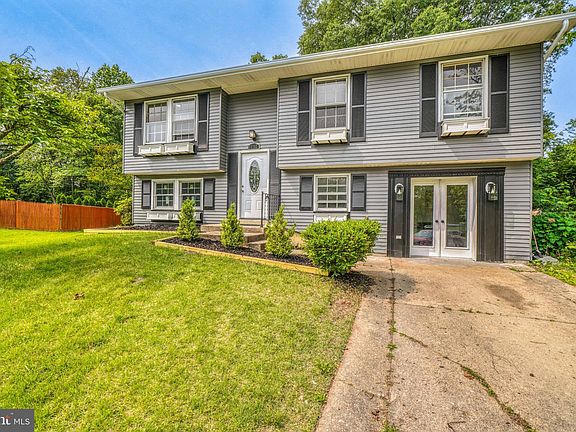 4th image of 1112 Cornell Ln