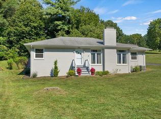 836 N Coalter St, Staunton, VA 24401