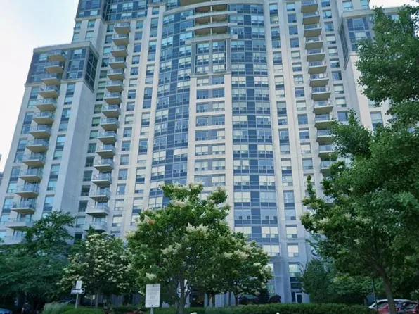 188 Doris Ave #1713, Toronto, ON M2N 6Z5