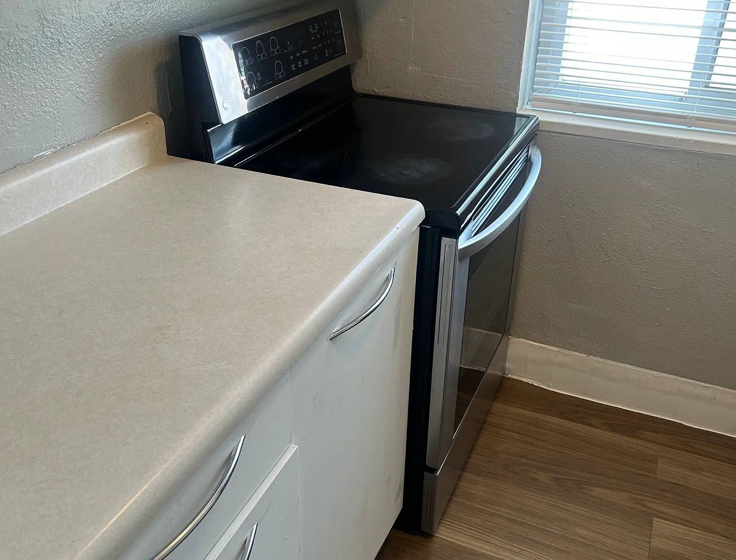 1100 Quivas — Photo 3