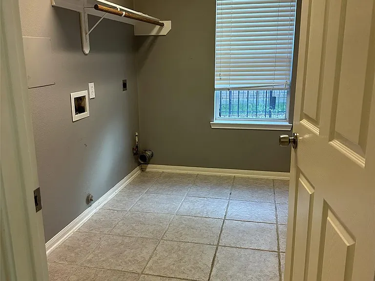23806 Allingham Ln — Photo 22