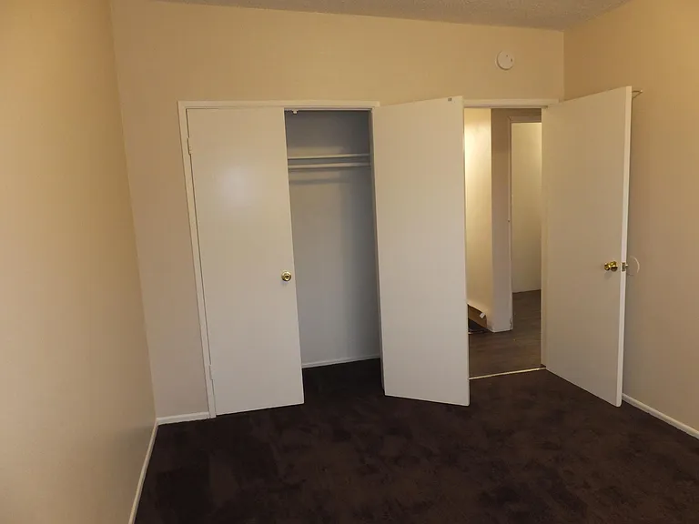 6890 N Paramount Blvd #12 — Photo 14