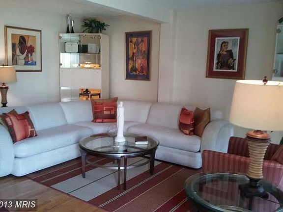 3rd image of 2732 Thornbrook Ct