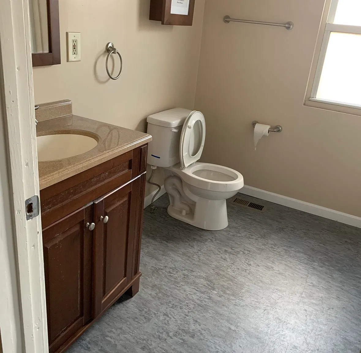 2 bed, 1135 sqft, $1,329 — Photo 2