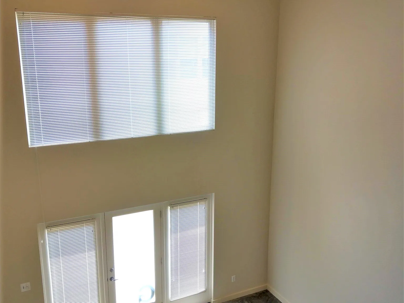 2 bed, 1000 sqft, $1,275 — Photo 3