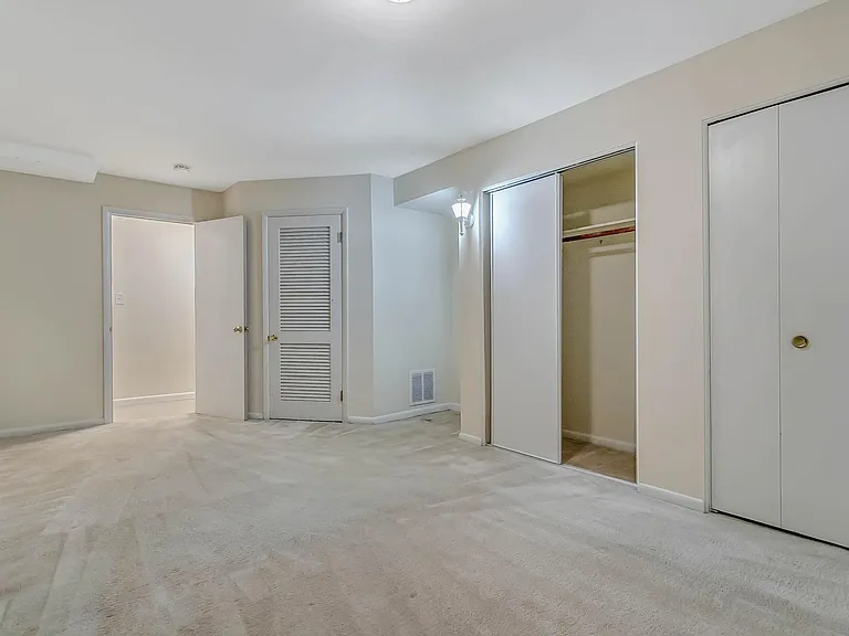 8808 Patricia Ct — Photo 42