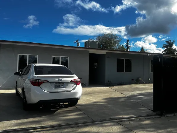 18540 Arminta St, Reseda, CA 91335