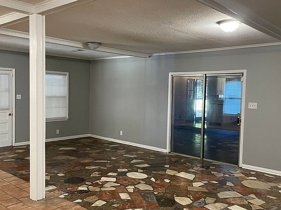 4th image of 731 Parkdale Dr