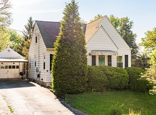 626 2nd Ave, Dixon, IL 61021