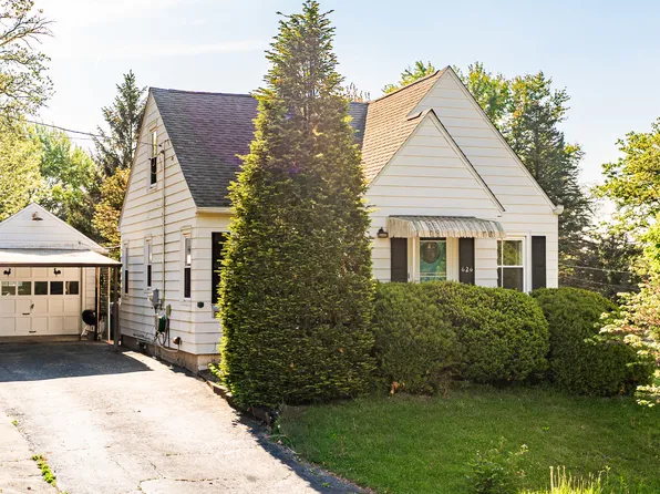 626 2nd Ave, Dixon, IL 61021