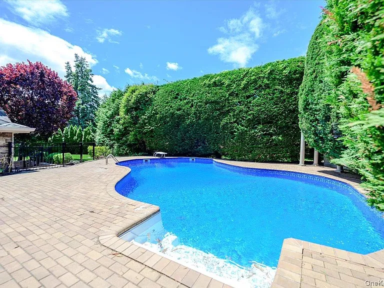 47 Shoreham Rd — Photo 28