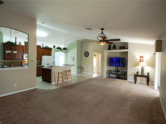5th image of 2615 Chiquita Blvd S
