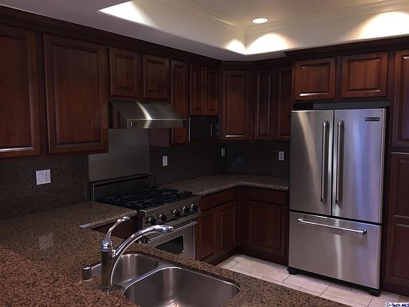 4th image of 12044 Hoffman St #Penthouse 2