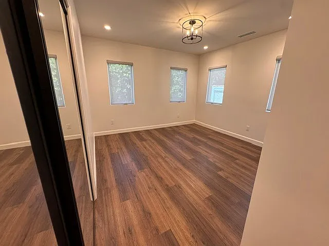 1351 Virginia Ave — Photo 14
