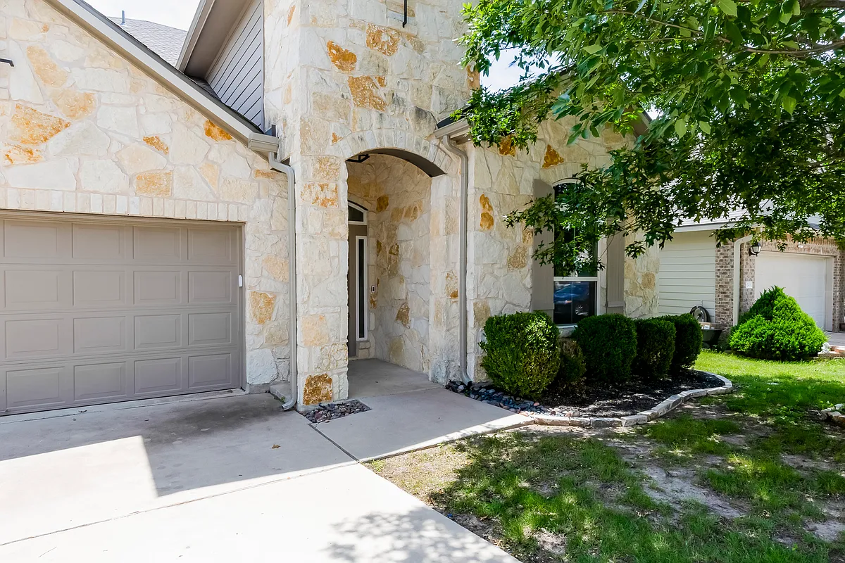 Building Photo - 245 Deep Creek Dr