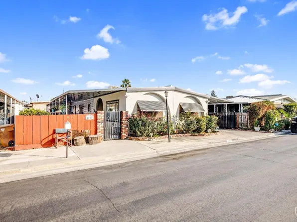 4212 King Arthur Ct, Bakersfield, CA 93301
