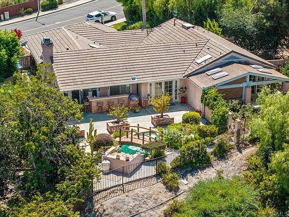 2nd image of 878 Rivertree Dr