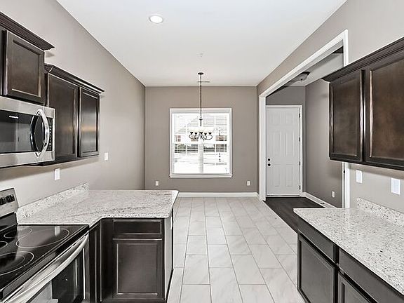 4th image of 8886 Glen Cir