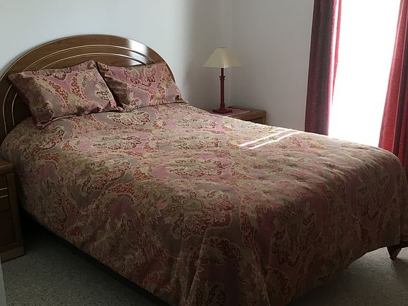 Guest bedroom