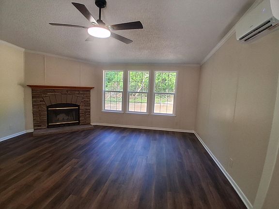 5th image of 334 Pine Tree Rd
