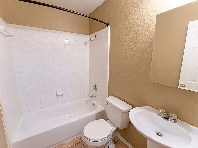 109 Granite Shoals Dr — Photo 6