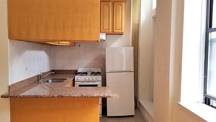 Rented by Bond New York | media 9