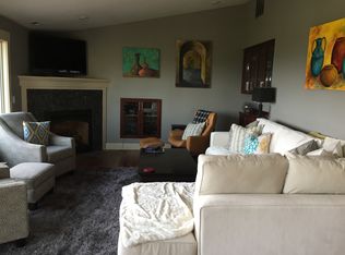 8809 Olympic View Dr, Edmonds, WA 98026