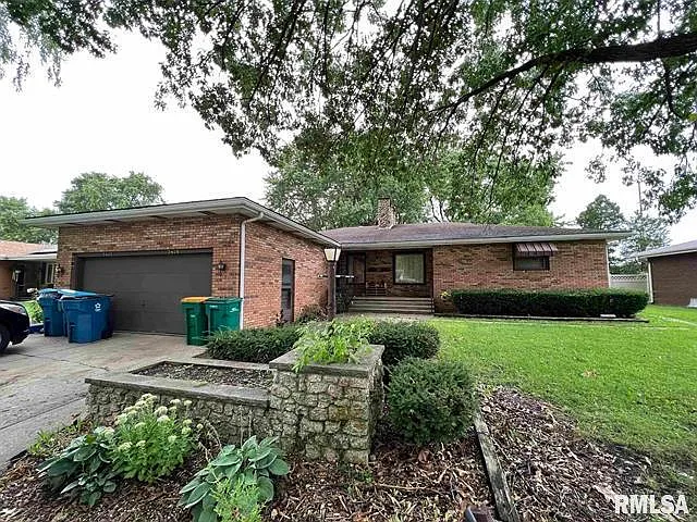 2419 Delaware Dr — Photo 14