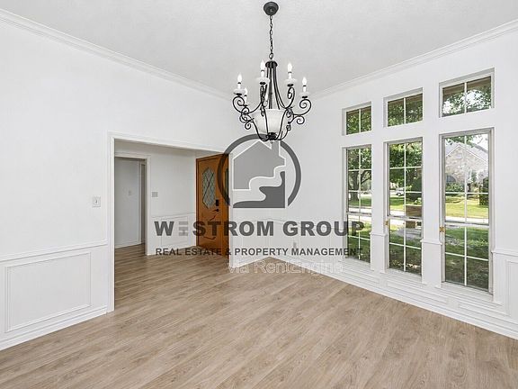 5th image of 3141 Oakdale Dr