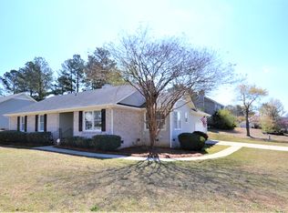 7673 Southbend Dr, Fayetteville, NC 28314