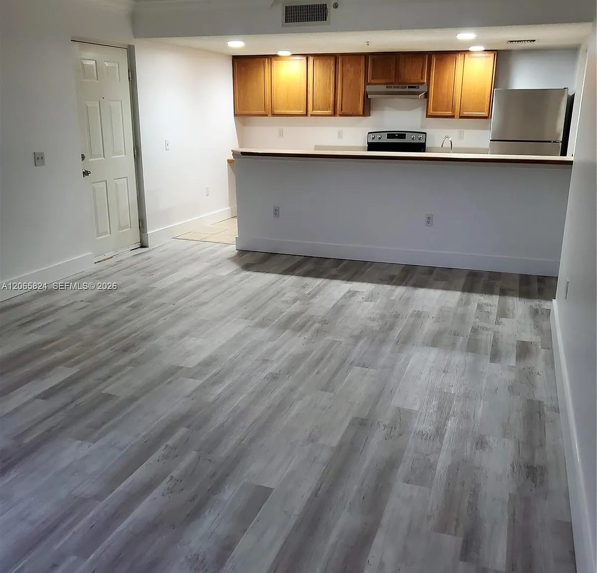 Nob Hill Landings Condomi — Photo 1