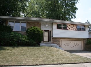 551 E 169th St, South Holland, IL 60473