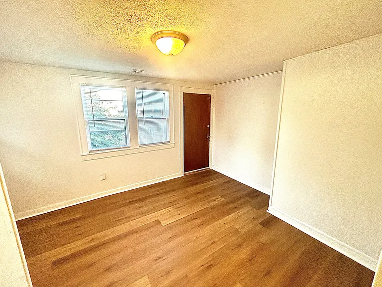 856 S Millwood Ave #1 — Photo 8