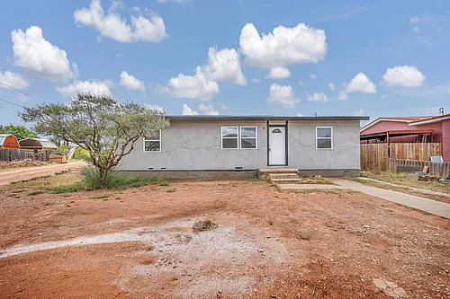 3712 Amelia Dr Photo 1