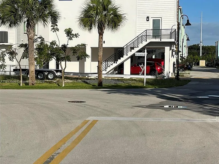 94825 Overseas Hwy — Photo 19