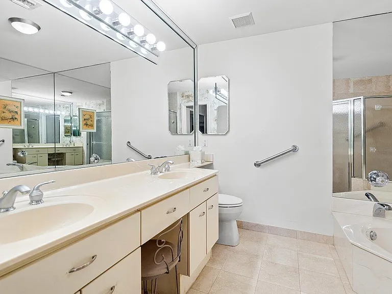 5070 Lake Catalina Dr #C — Photo 16