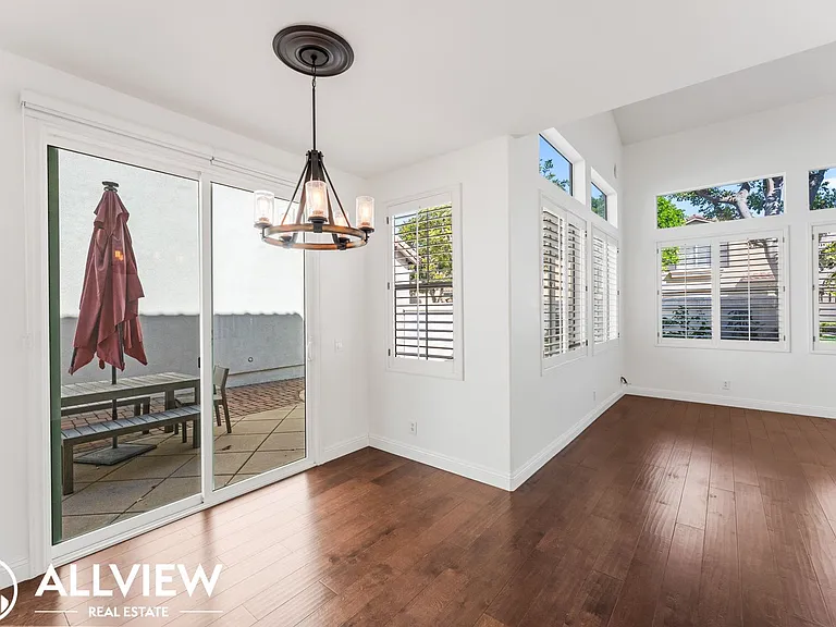 2854 Vicenzo Dr — Photo 9